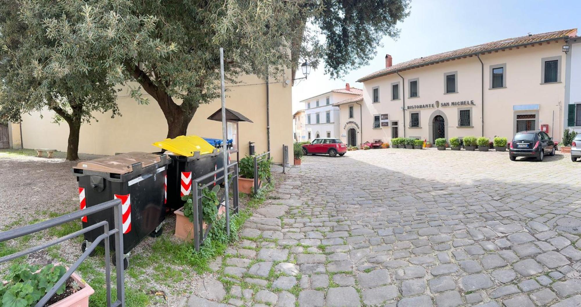 Hotel La Grotta San Michele Montevettolini Exterior foto
